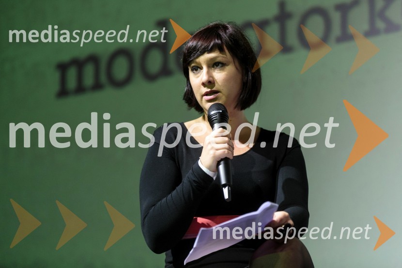 Eva Kobe, novinarkaSmeti, slovenska premiera dokumentarnega filma