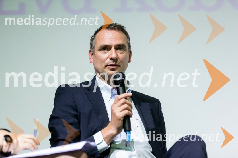 Dr. Andrej Kržan, višji znanstveni sodelavec Kemijskega inštitutaSmeti, slovenska premiera dokumentarnega filma