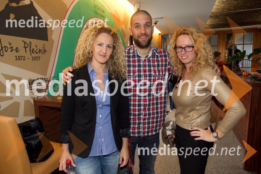 Dunja Turk, novinarka; Žiga Gombač, odnosi z javnostmi Radio Center; Nina Keder, novinarkaParni valjak napoveduje slovensko koncertno turnejo