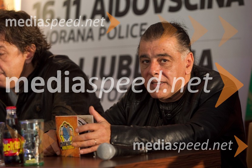 Aki Rahimovski, Parni ValjakParni valjak napoveduje slovensko koncertno turnejo