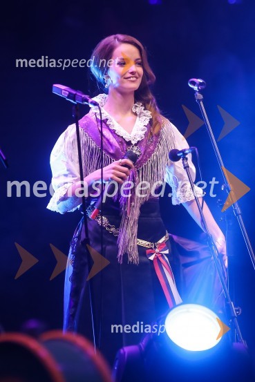 Pevka ansambla Roka ŽlindreNoč Modrijanov 2013