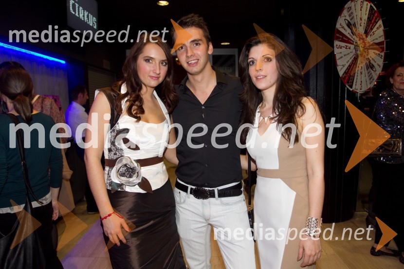 Maja Sovič, voditeljica; Tilen Sovič; Ivana Florencia Oven, organizatoricaČokoladna modna revija Čokoljana