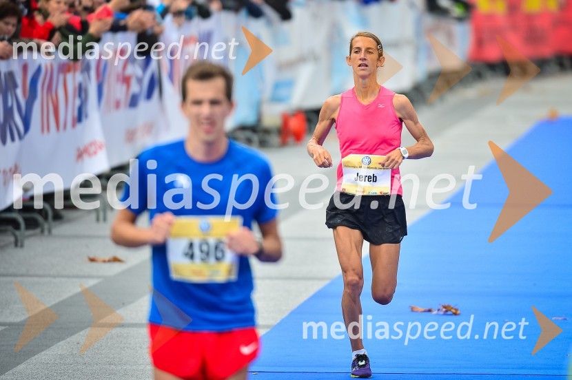 Žana Jereb,&nbsp;zmagovalka DP na 42km18. Ljubljanski maraton 2013
