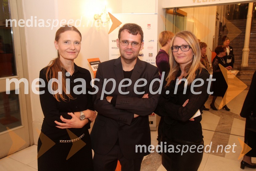 Nevenka Pašek, marketing SNG Maribor;&nbsp;Alan Kavčič, predstavnik za odnose z javnostmi SNG Maribor; Anja Janžekovič, marketing SNG Maribor48. Borštnikovo srečanje, zaključek in podelitev Borštnikovega prstana