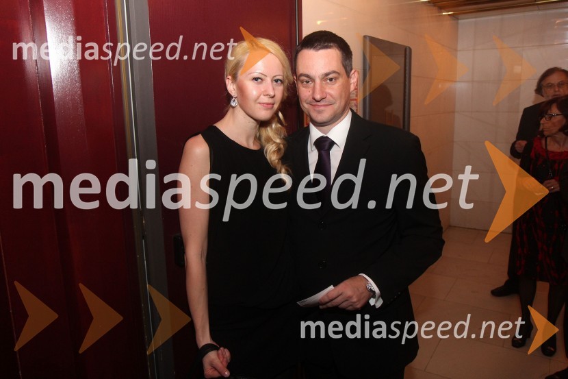 Polona Eržen; Marko Žula, direktor mestne uprave MOM 48. Borštnikovo srečanje, zaključek in podelitev Borštnikovega prstana