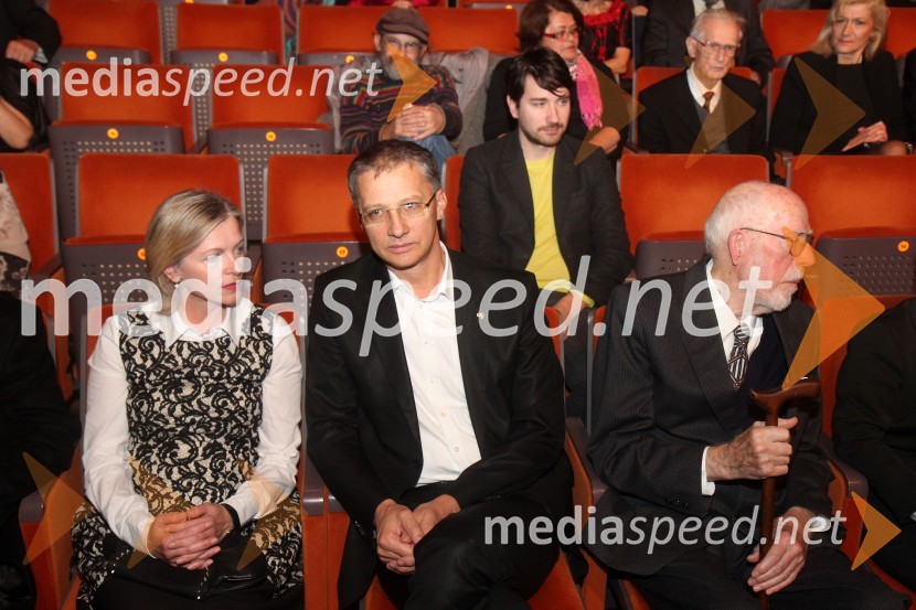 Dr. Marta Macedoni Lukšič, pediatrinja; Igor Lukšič, predsednik SD; Aleksander Valič, igralec in dobitnik Borštnikovega prstana 200848. Borštnikovo srečanje, zaključek in podelitev Borštnikovega prstana
