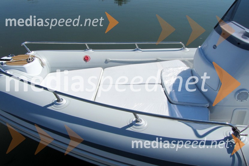 Čoln G 650 LFG 650 LF in S 420 NL, test