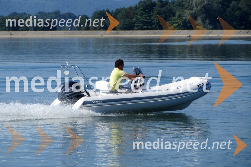 Čoln S 420 NLG 650 LF in S 420 NL, test