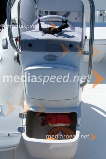 Čoln G 650 LFG 650 LF in S 420 NL, test