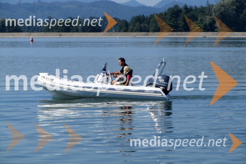 Čoln S 420 NLG 650 LF in S 420 NL, test