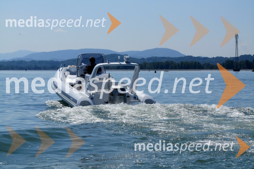 Čoln G 650 LFG 650 LF in S 420 NL, test