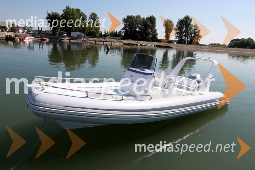 Čoln G 650 LFG 650 LF in S 420 NL, test