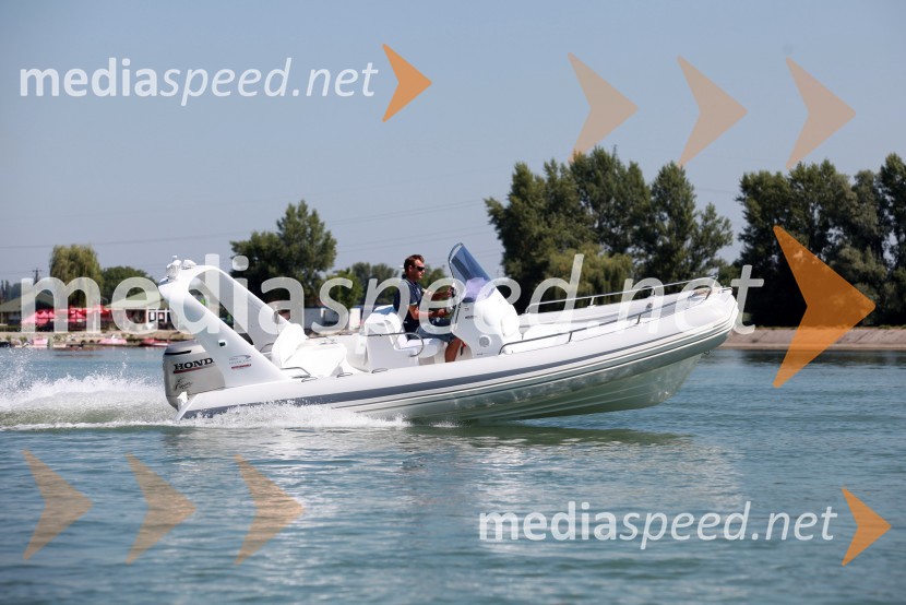 Čoln G 650 LFG 650 LF in S 420 NL, test