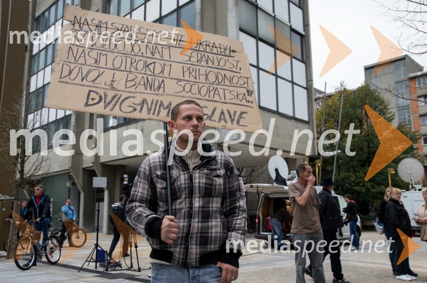 Protesti proti vladi v MariboruProtesti proti vladi v Mariboru
