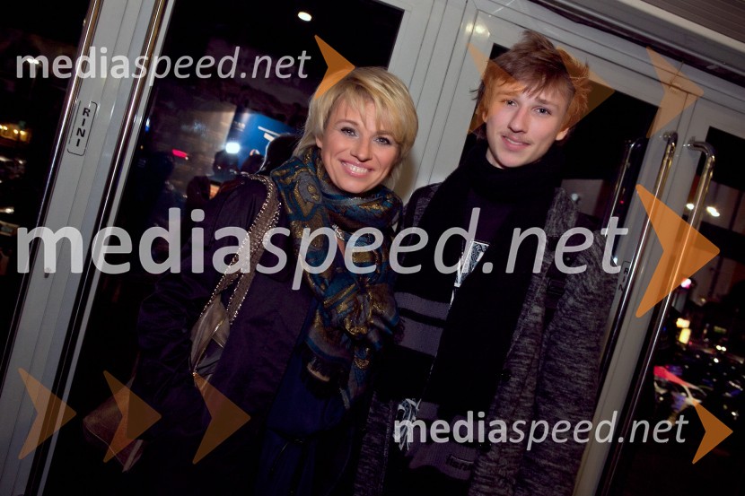 Romana Kranjčan, pevka; sin Žigan Kranjčan, igralecGremo mi po svoje 2, premiera filma