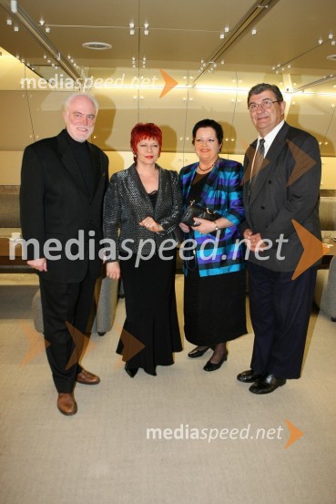 Marko Gorjanc, pomočnik ravnatelja SNG Opera in balet Ljubljana s soprogo Radmilo in Ratko Čangalović, kritik časopisa Vjestnik s soprogoOpera Samson in Dalila
