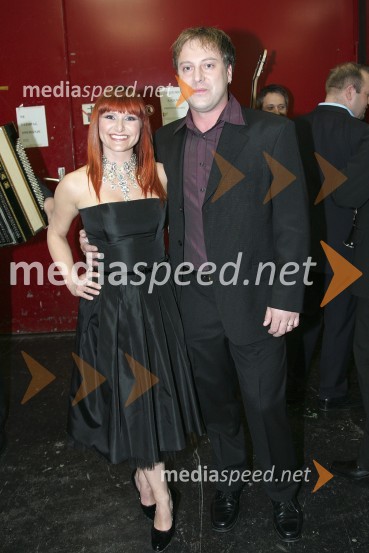 Nuša Derenda, pevka in ...13. festival Polka in valček