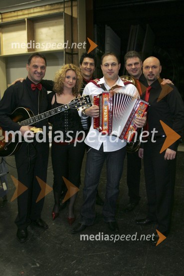 Mojca Bizjak, pevka in Boštjan Konečnik, harmonikar13. festival Polka in valček