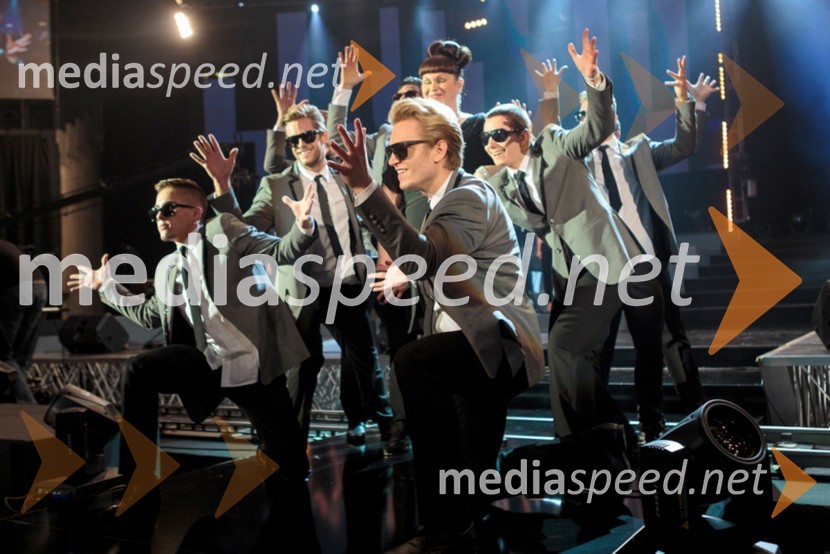 Članica skupine Perpetuum Jazzile; MaestroPerpetuum Jazzile, The show