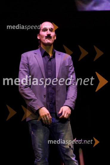 Vid Valič, stand up komikUdar po moško 2, premiera predstave