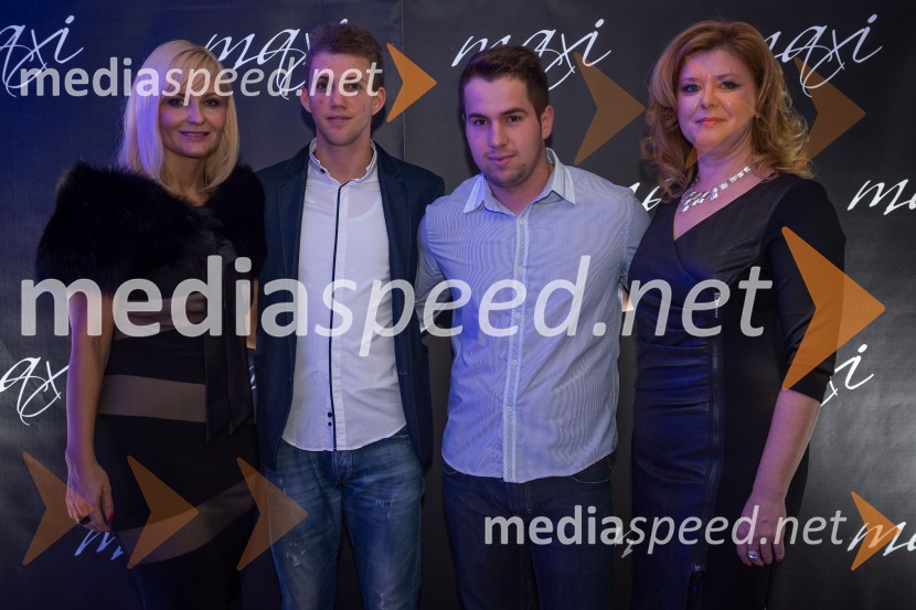 Jerneja Jager, direktorica Modiane; ...; ...;&nbsp;Katja Mihelič, direktorica blagovnice MaxiEkskluzivna modna revija v blagovnici Maxi