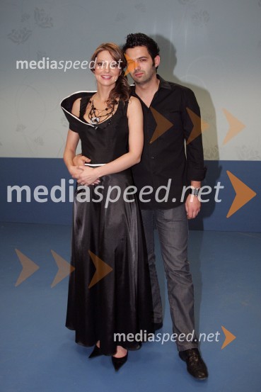 Natalija Verboten, povezovalka s fantom Dejanom13. festival Polka in valček