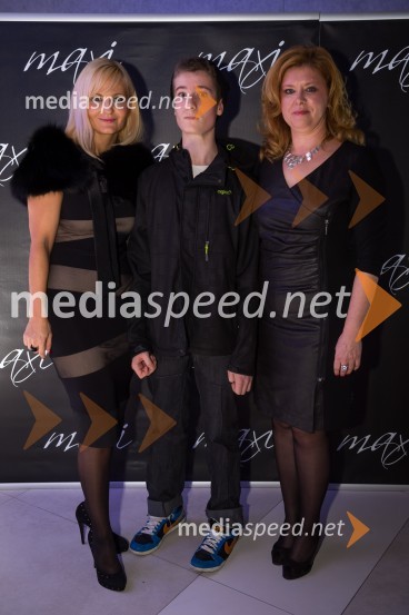 Jerneja Jager, direktorica Modiane; ...;&nbsp;Katja Mihelič, direktorica blagovnice MaxiEkskluzivna modna revija v blagovnici Maxi