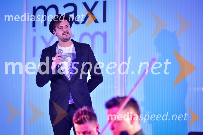 Andraž Hribar, pevecEkskluzivna modna revija v blagovnici Maxi
