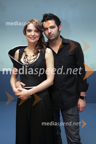 Natalija Verboten, povezovalka s fantom Dejanom13. festival Polka in valček