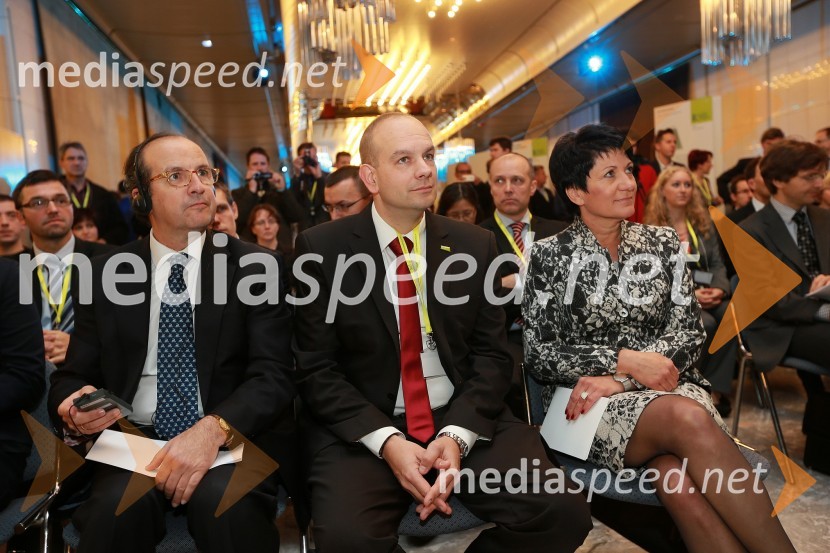 Daniel Caleja Crespo, Evropska komisija; Boštjan Skalar, v.d. direktorja javne agencije SPIRIT Slovenija; Andreja Kert, državna sekretarka na ministrstvu za gospodarstvo8. slovenski forum inovacij 2013, prvi dan