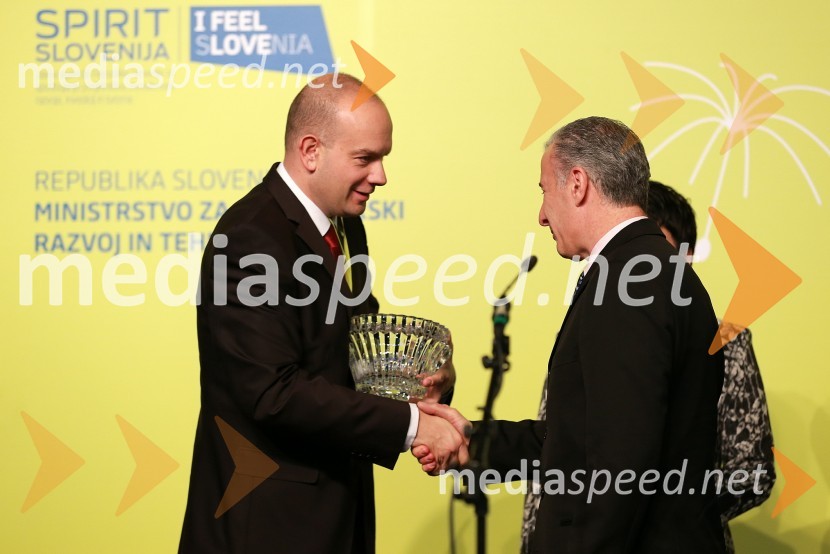 Boštjan Skalar, v.d. direktor javne agencije SPIRIT Slovenija; Šukrija Kačar, direktor Aurora 3M+ d.o.o.8. slovenski forum inovacij 2013, prvi dan