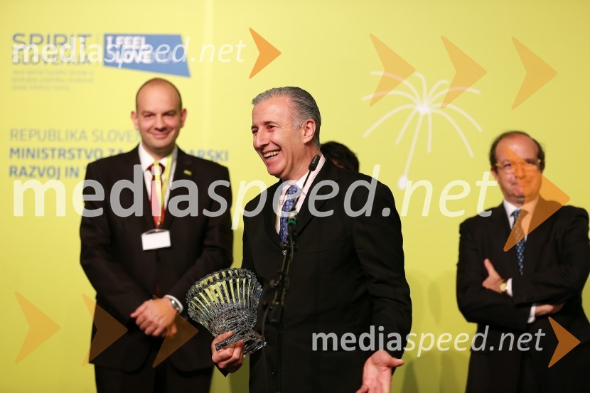 Boštjan Skalar, direktor javne agencije SPIRIT Slovenija; Šukrija Kačar, direktor Aurora 3M+ d.o.o.; Daniel Caleja Crespo, Evropska komisija8. slovenski forum inovacij 2013, prvi dan