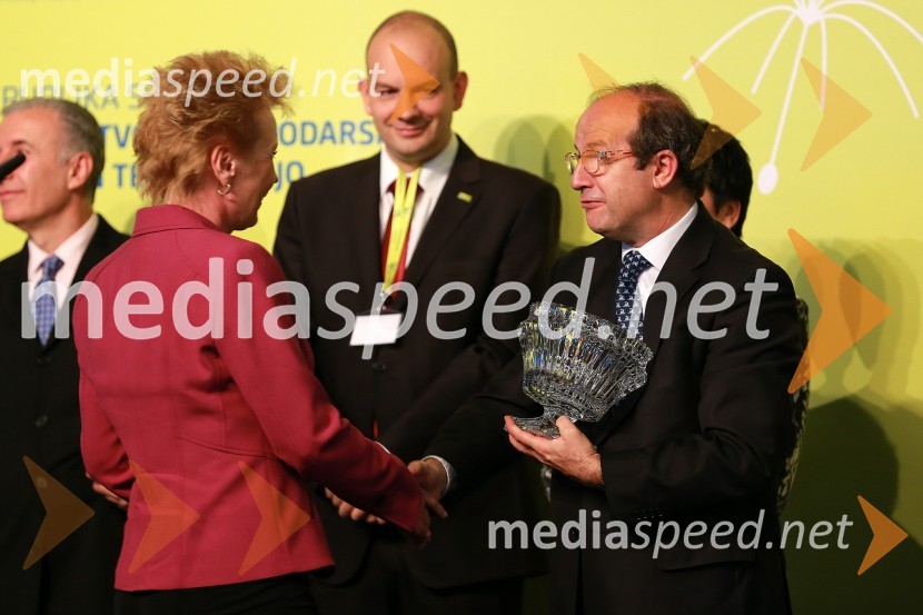 Martina Kandol, Steklarna Hrastnik; Daniel Caleja Crespo, Evropska komisija8. slovenski forum inovacij 2013, prvi dan