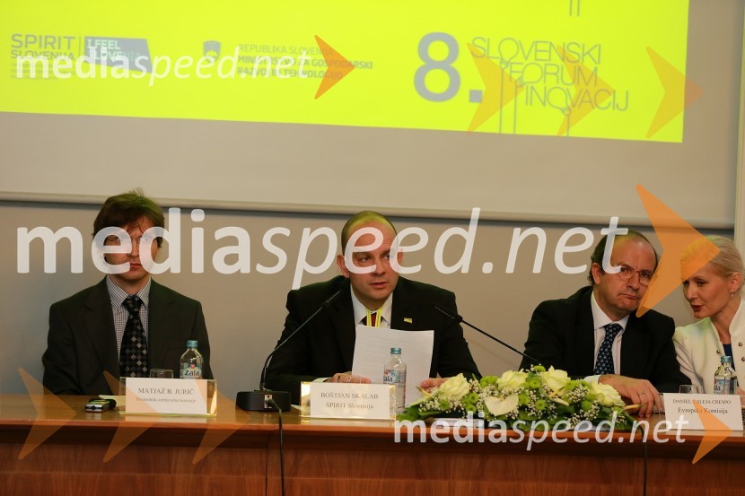 Prof. dr. Matjaž B. Jurič; Boštjan Skalar, v.d. direktorja javne 
agencije SPIRIT Slovenija; Daniel Caleja Crespo, Evropska komisija8. slovenski forum inovacij 2013, prvi dan
