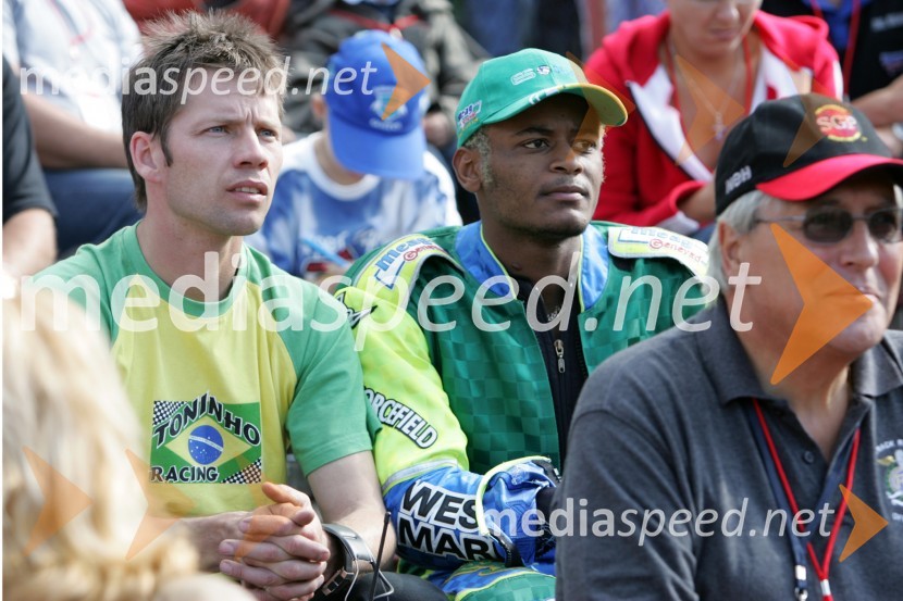 Antonio Lindbaeck, Švedska (desno) in njegov mentor ter tuner Brian Andersen (Danska)SPEEDWAY, Speedway Grand Prix - VN Poljske 2005 trening