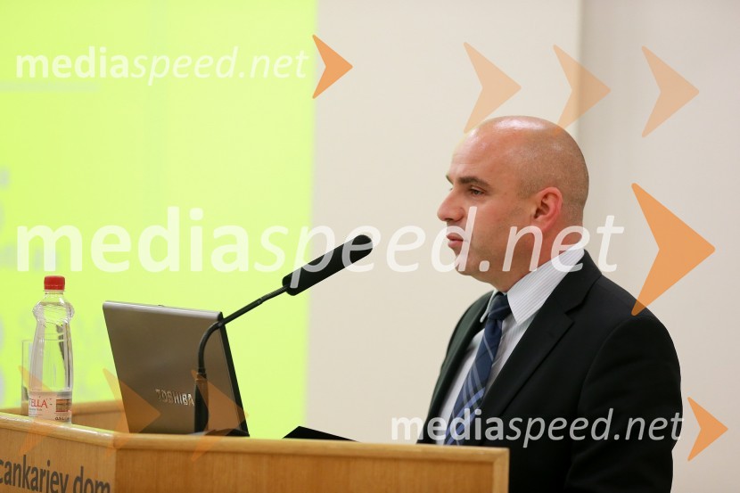 Mag.
Marjan Hribar, generalni direktor Direktorata za turizem in 
internacionalizacijo na Ministrstvu za gospodarski razvoj in tehnologijo8. slovenski forum inovacij 2013, prvi dan