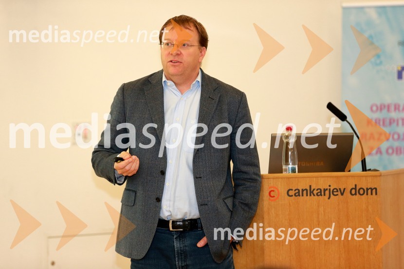 8. slovenski forum inovacij 2013, prvi dan