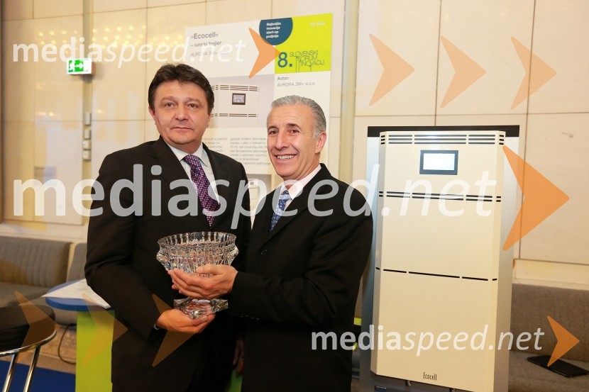 Mag. Franc Željko Županič, Aurora Global d.o.o.; Šukrija Kačar, direktor Aurora 3M+ d.o.o.8. slovenski forum inovacij 2013, prvi dan