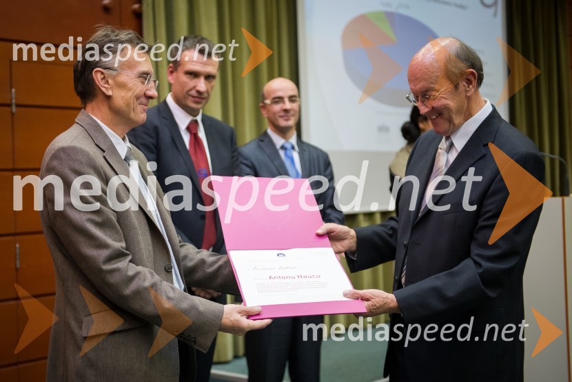 Prof. dr. Danijel Rebolj, rektor Univerze v Mariboru; prof dr. Anton Hauc, Ekonomsko poslovna fakulteta Maribor20 let prvega interdisciplinarnega študija na Univerzi v Mariboru