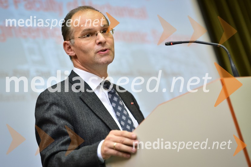 Dr. Stefan Vorbach, prodekan za izobraževalno dejavnost, Fakulteta za strojništvo in ekonomijo Tehniške univerze v Gradcu20 let prvega interdisciplinarnega študija na Univerzi v Mariboru