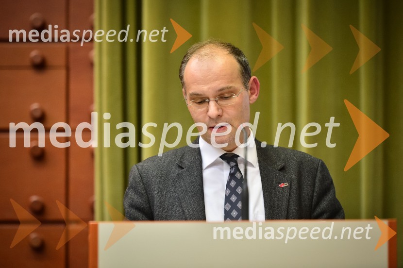 Dr. Stefan Vorbach, prodekan za izobraževalno dejavnost, Fakulteta za strojništvo in ekonomijo Tehniške univerze v Gradcu20 let prvega interdisciplinarnega študija na Univerzi v Mariboru