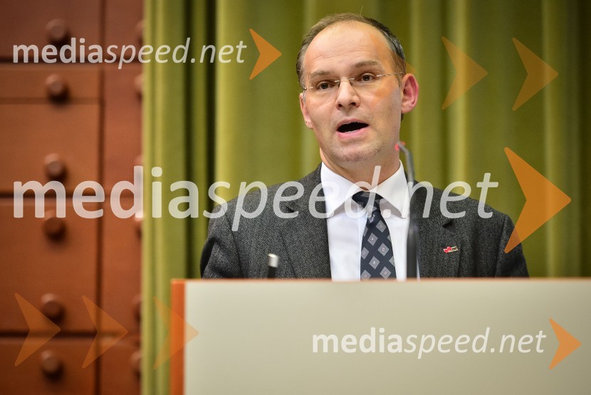 Dr. Stefan Vorbach, prodekan za izobraževalno dejavnost, Fakulteta za strojništvo in ekonomijo Tehniške univerze v Gradcu20 let prvega interdisciplinarnega študija na Univerzi v Mariboru