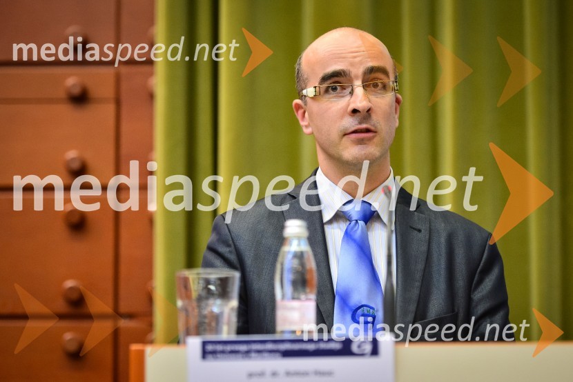 Doc. dr. Igor Vrečko, Ekonomsko poslovna fakulteta Maribor20 let prvega interdisciplinarnega študija na Univerzi v Mariboru