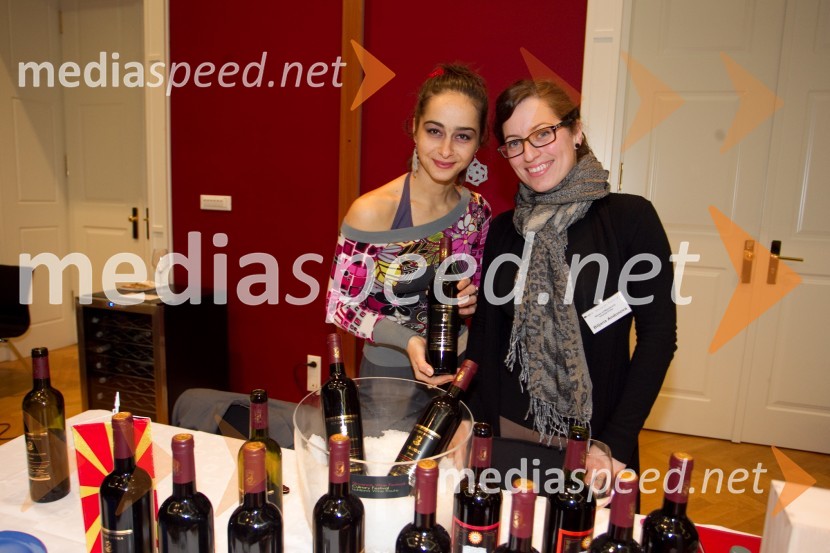 Katinka Dantaroska; Biljana Andonova, Vinarija Pivka16. Slovenski festival vin in 6. Festival Kulinarike 2013