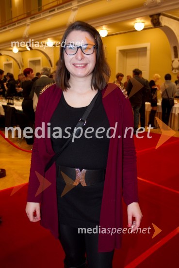 Tinca Vomer, študentka&nbsp;Višje strokovne šole za gostinstvo in turizem v Mariboru16. Slovenski festival vin in 6. Festival Kulinarike 2013