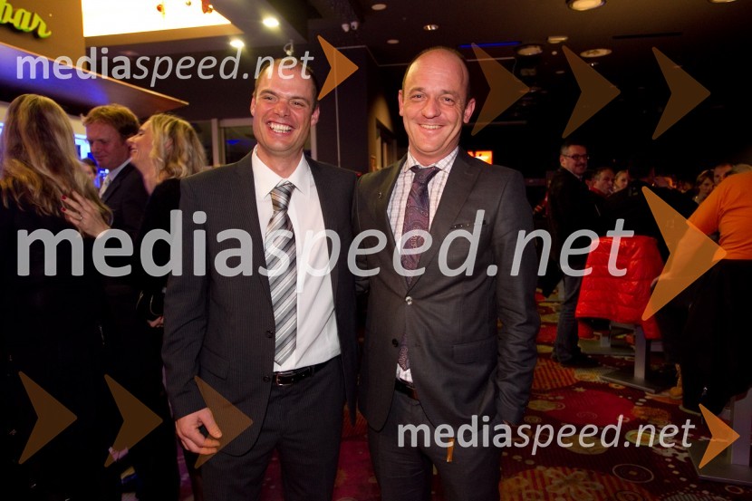 Miha Verdnik, trener; Jurij Žurej, direktor Smučarske zveze SlovenijeNa kanto, premiera slovenskega športnega filma