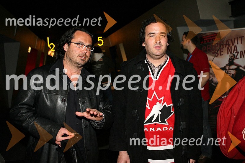 Jernej Kuntner, igralec in Jure Mastnak, član zasedbe Radio Ga gaPredpremiera filma Ninja želve