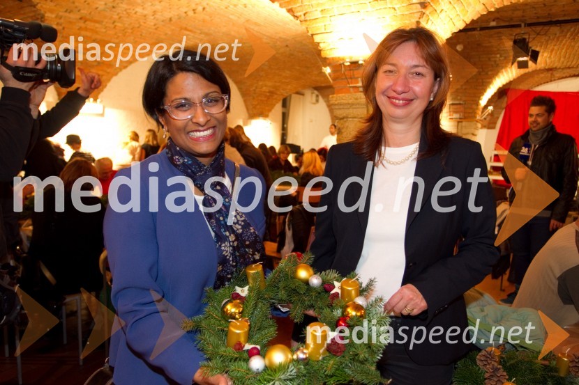 Vesna Nisha Dolinar, predsednica združenja SILA; Branka Strmole UkmarPletenje adventnih venčkov z znanimi Slovenci 2013