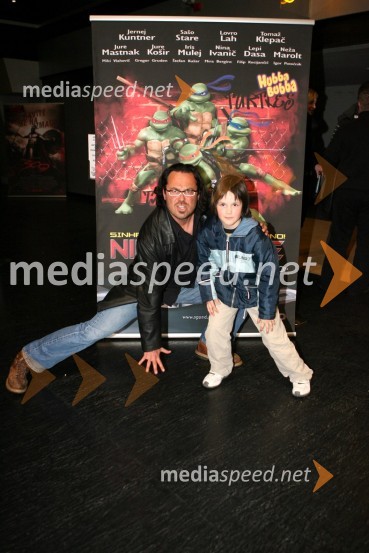 Jernej Kuntner, igralec s sinomPredpremiera filma Ninja želve