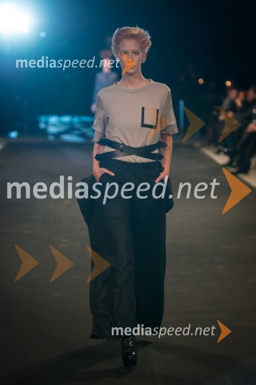 Mladi Trendi oblikovalec leta, modno umetniški dogodekMladi Trendi oblikovalec leta, modno umetniški dogodek